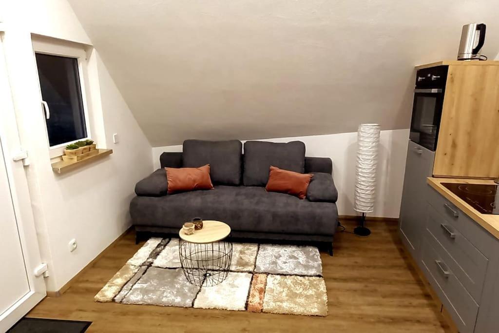 Kleine, Gemuetliche Dachgeschosswohnung Laudenbach  Exteriér fotografie